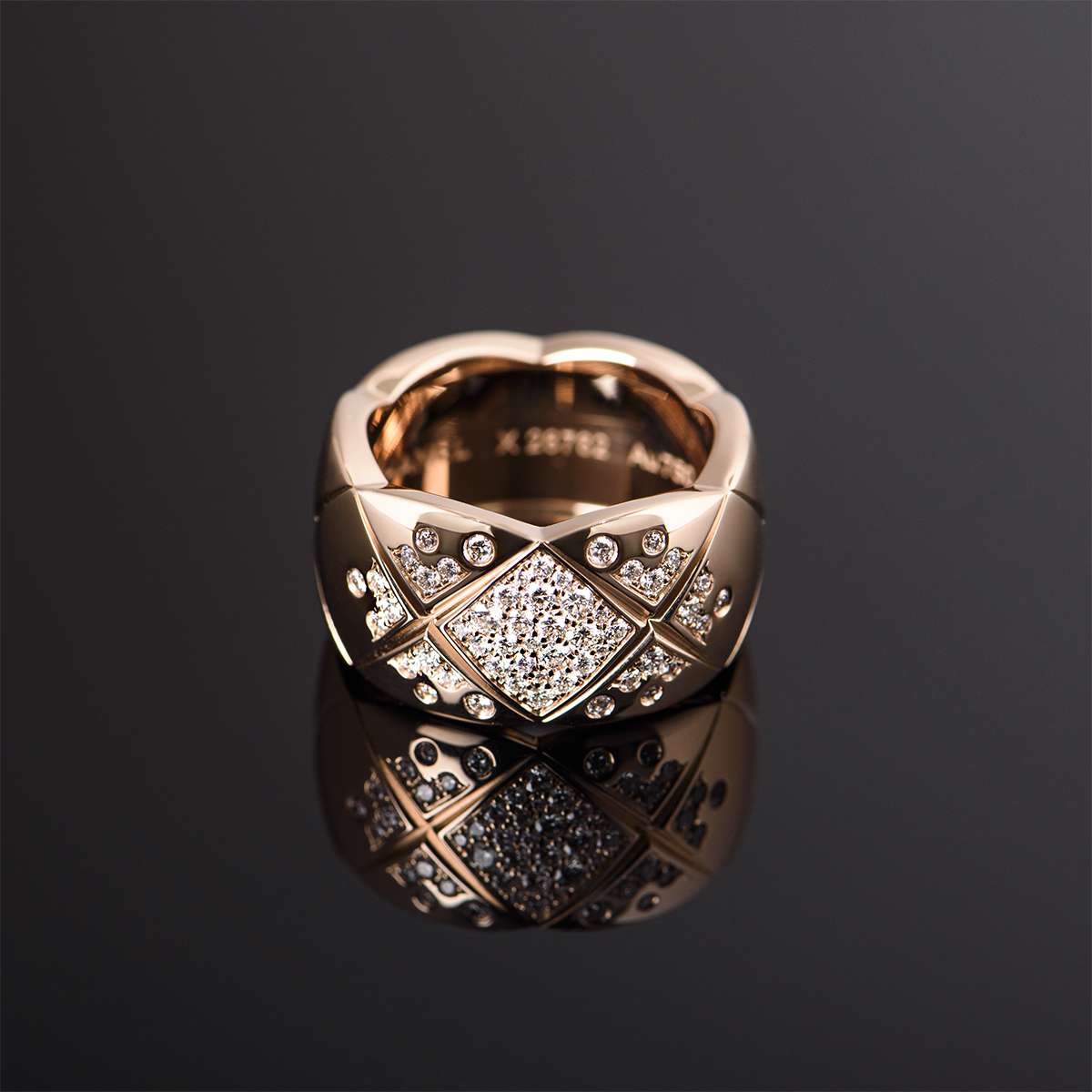 Chanel Beige / Rose Gold Diamond Coco Crush Ring J11100